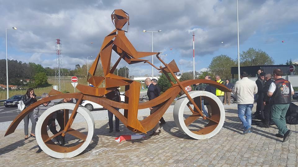 Monumento de homenagem aos motociclistas inaugurado em Penafiel