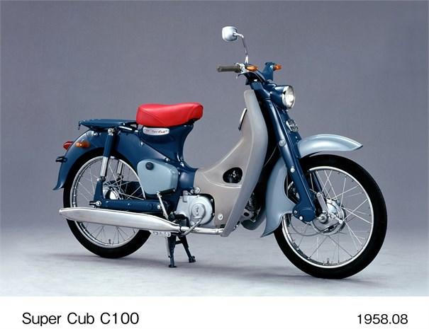 Honda comemora produção global de 100 milhões de unidades do modelo Super Cub