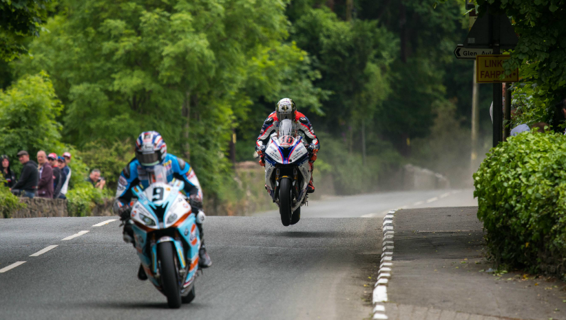 Dunlop vence na prova inaugural do TT da Ilha de MAN