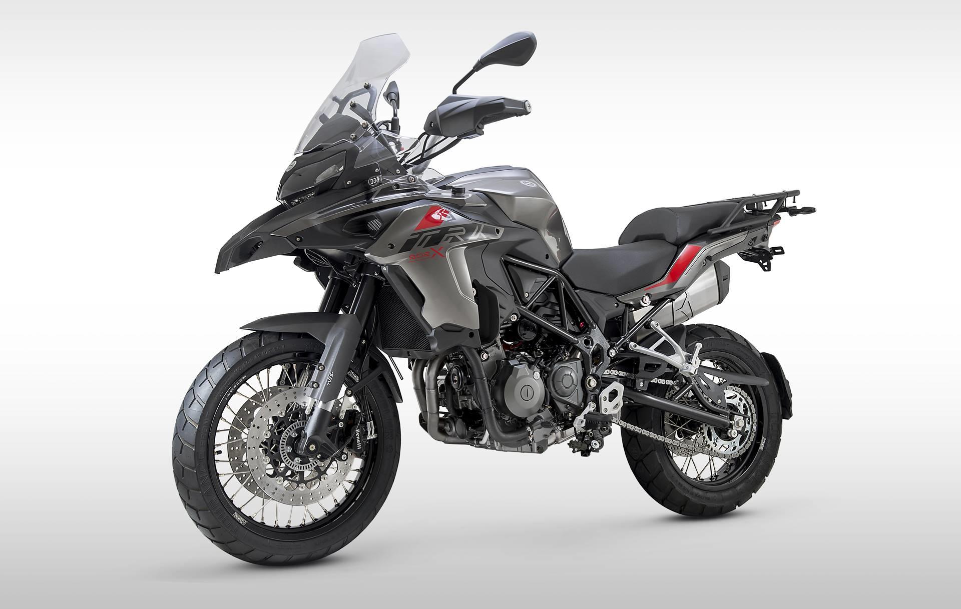 Benelli inicia vendas da TRK 502 em Portugal