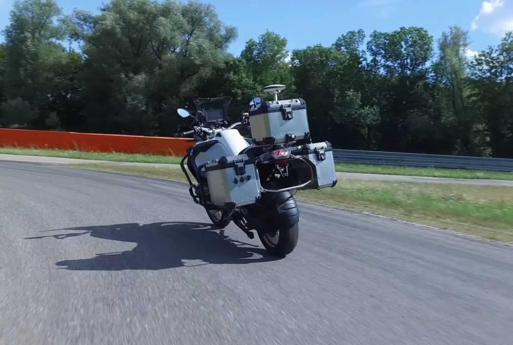 BMW mostra R 1200 GS com sistema de condução autónoma