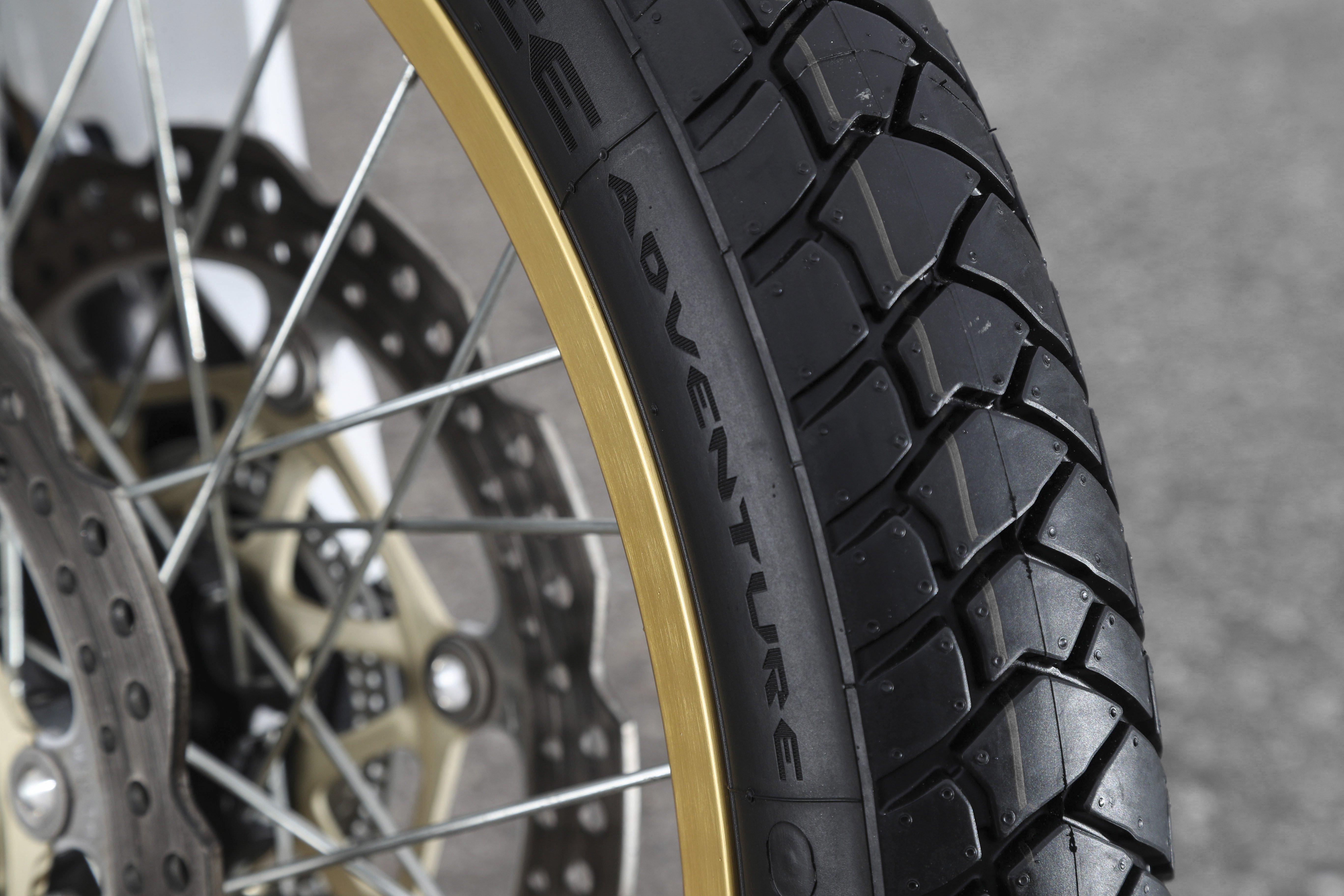 Anakee Adventure é o novo pneu da Michelin para motos Trail