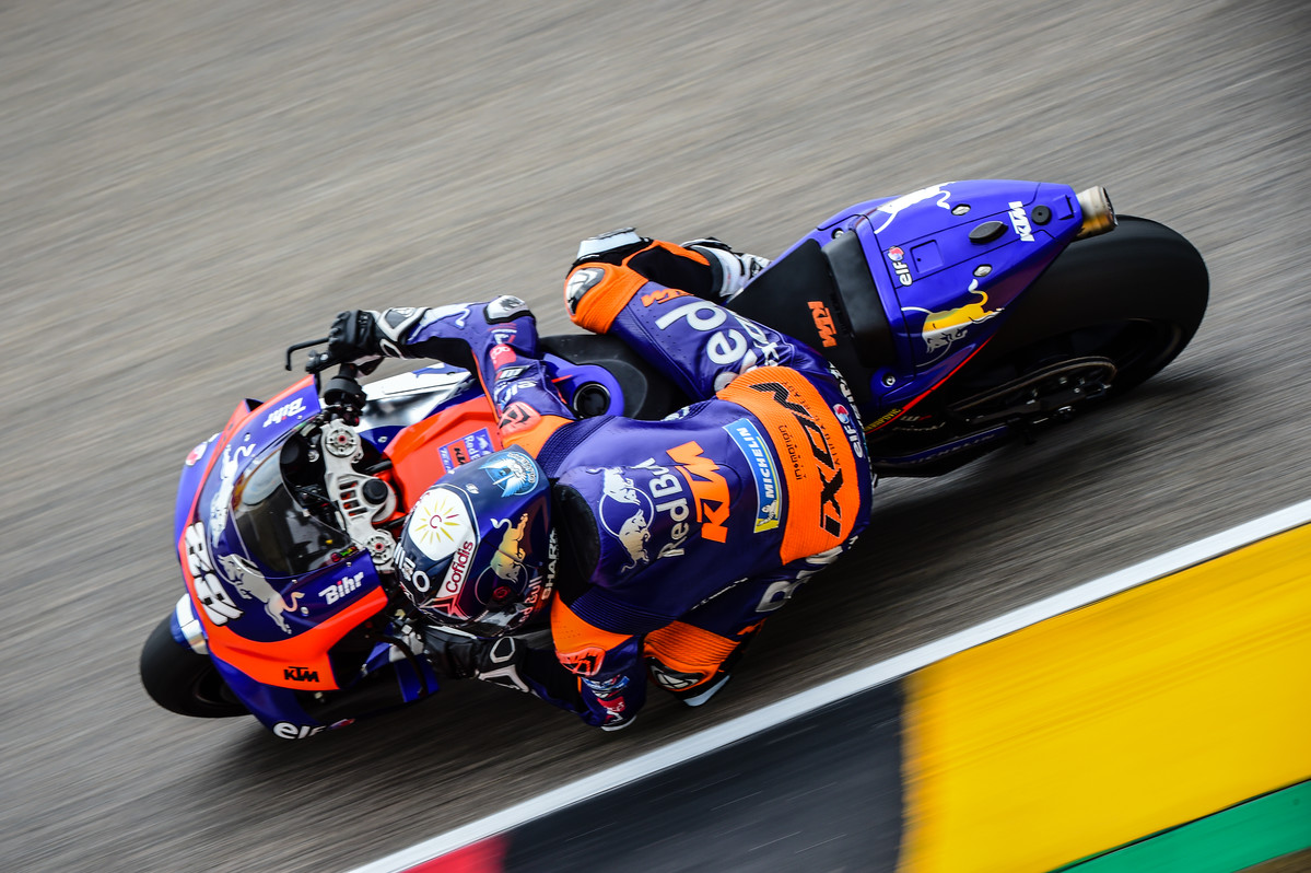 Miguel Oliveira termina fora dos pontos e Marc Marquéz bate recorde