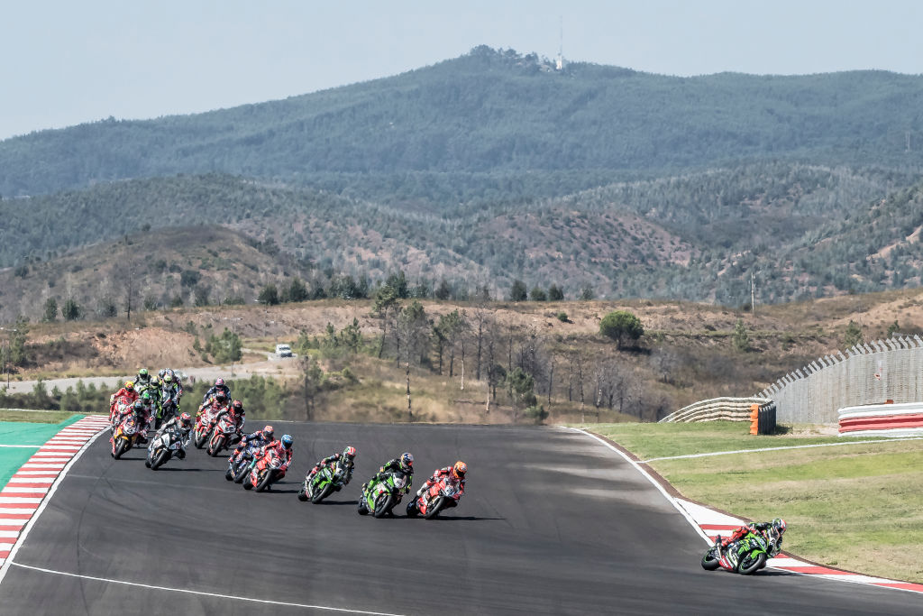Mundial de Superbikes chega a Portimão