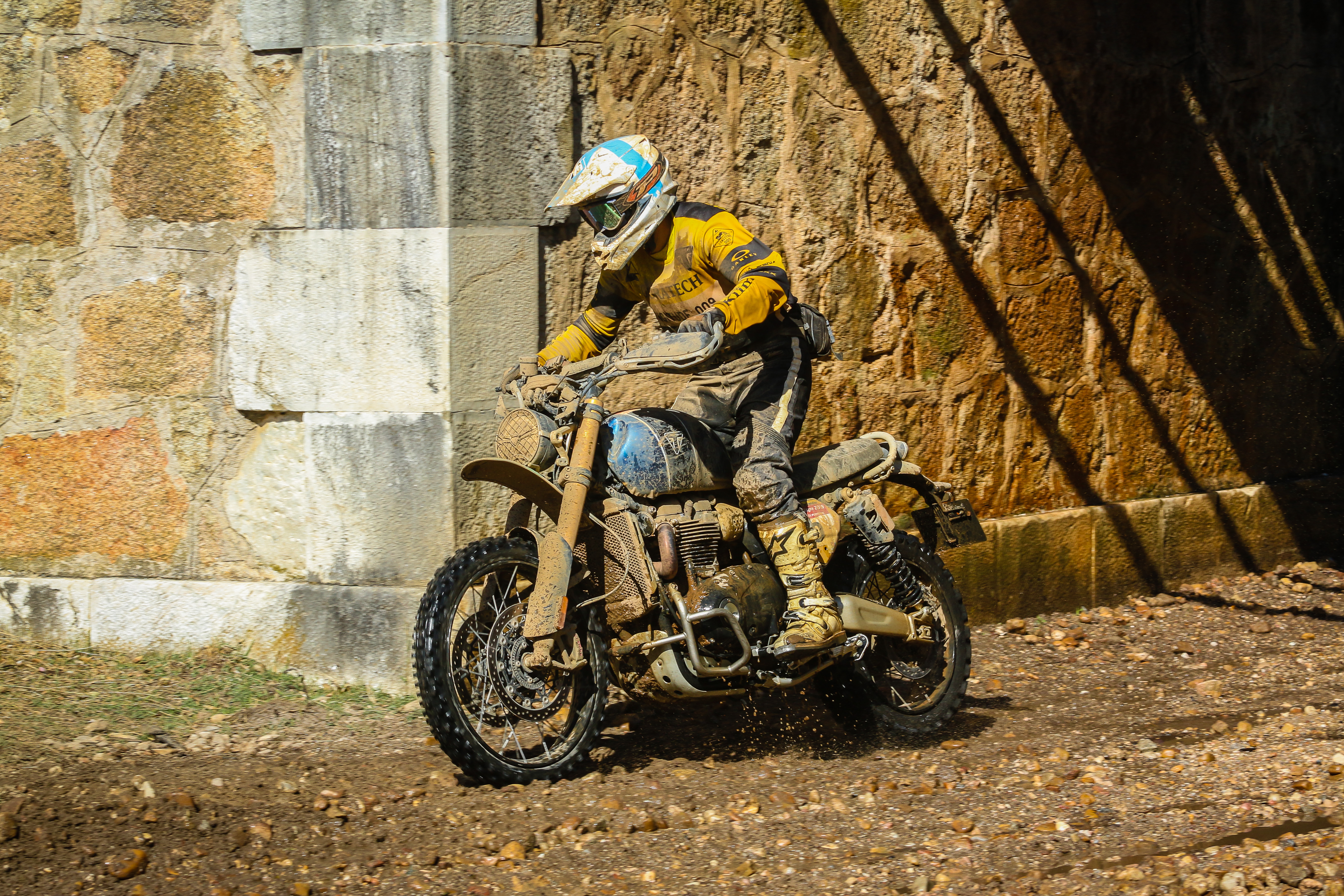 Scrambler 1200 da Triumph iniciaram e terminaram Baja de Portalegre