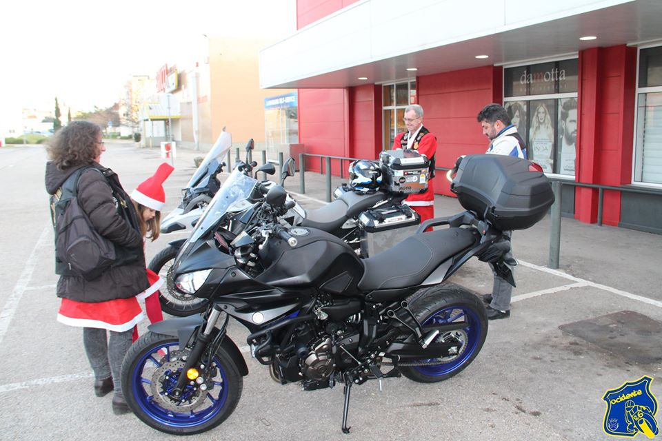 MotoClube Motards do Ocidente fez as suas entregas de Natal