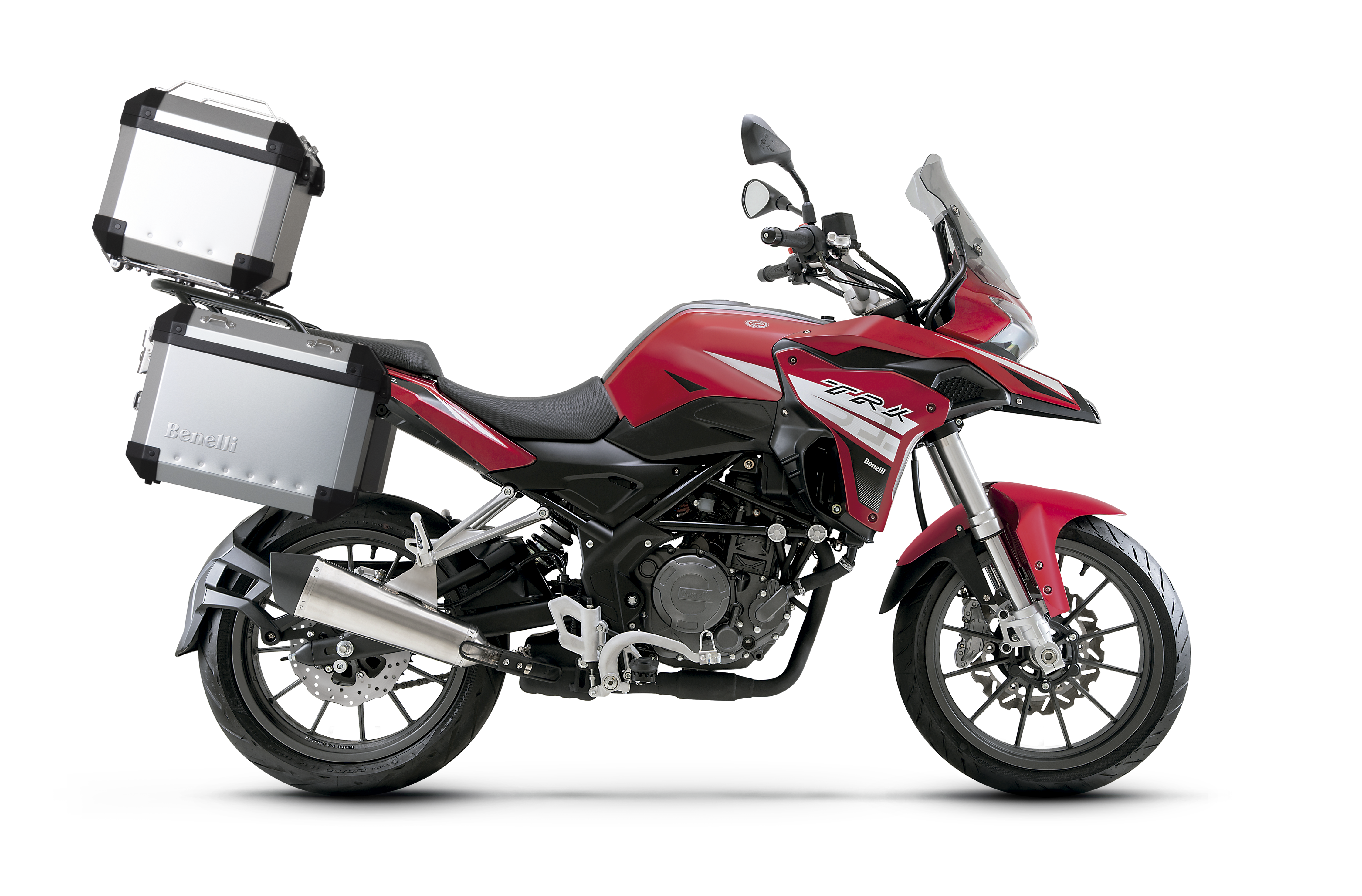 Benelli lança nova versão do modelo TRK 251
