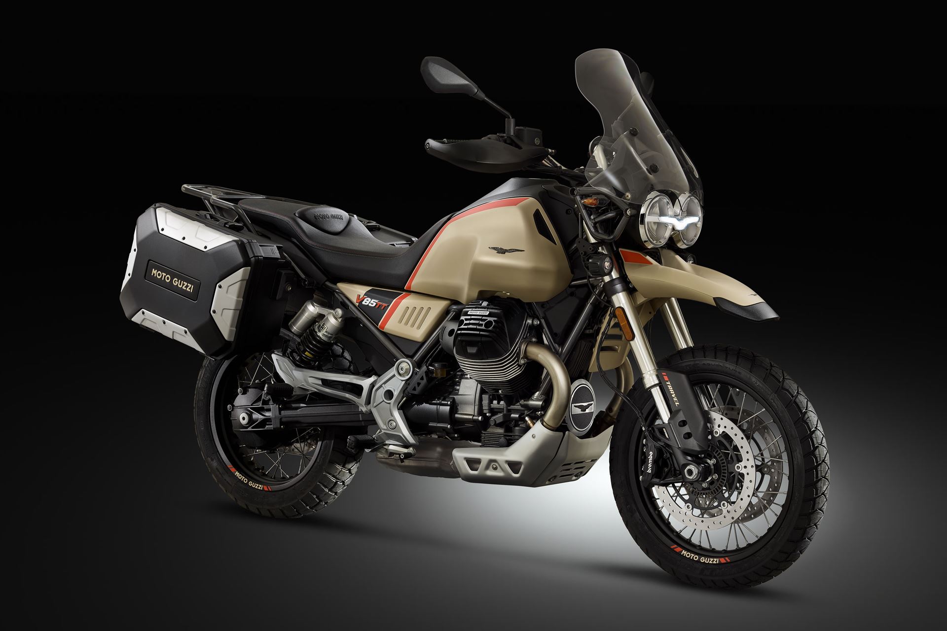 Moto Guzzi V85 TT Travel já disponível