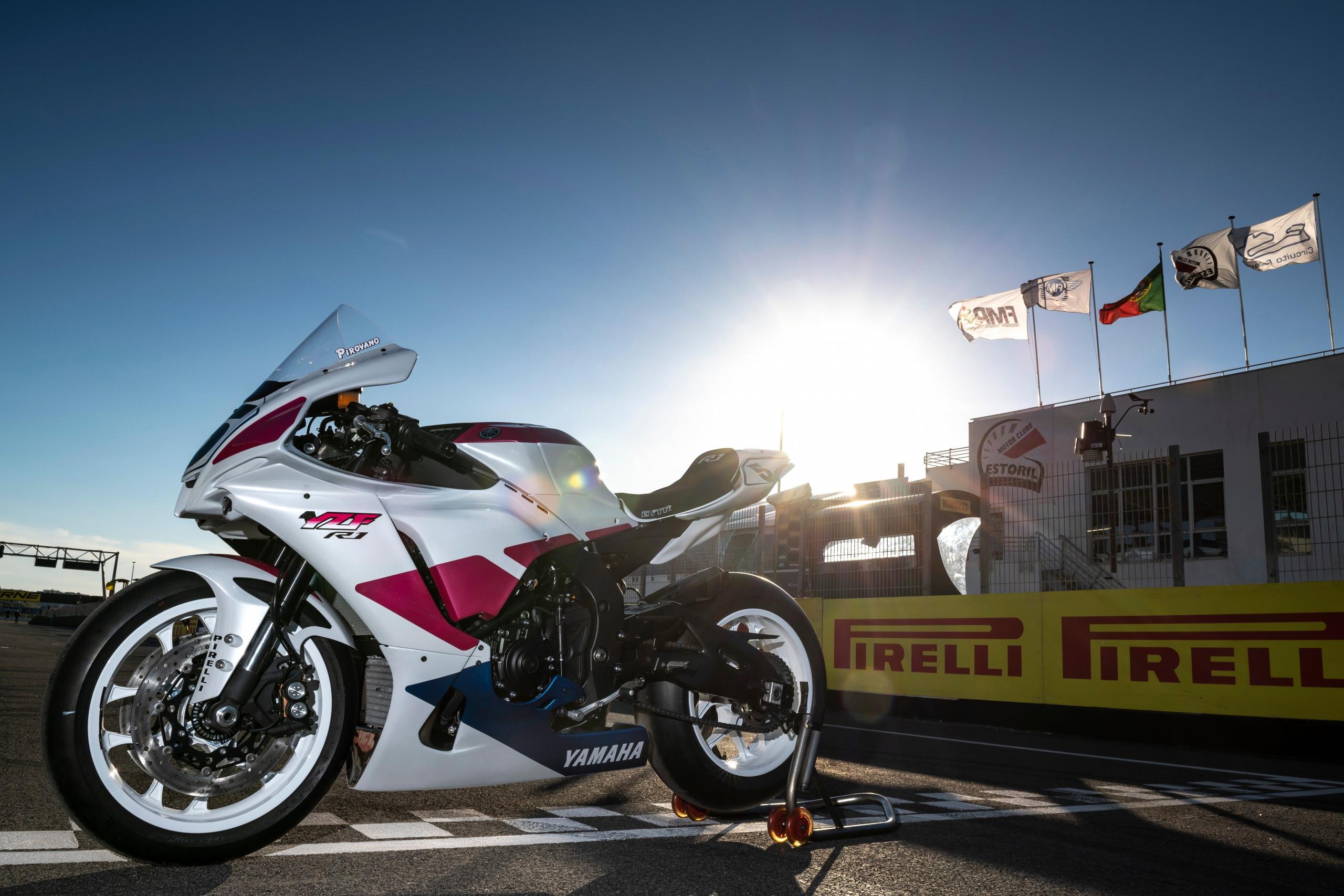 Yamaha R1 Replica que prestou homenagem a “Piro” no Estoril vai a leilão