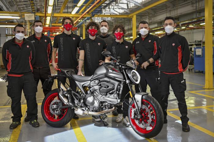 Ducati começou a produzir a nova Monster