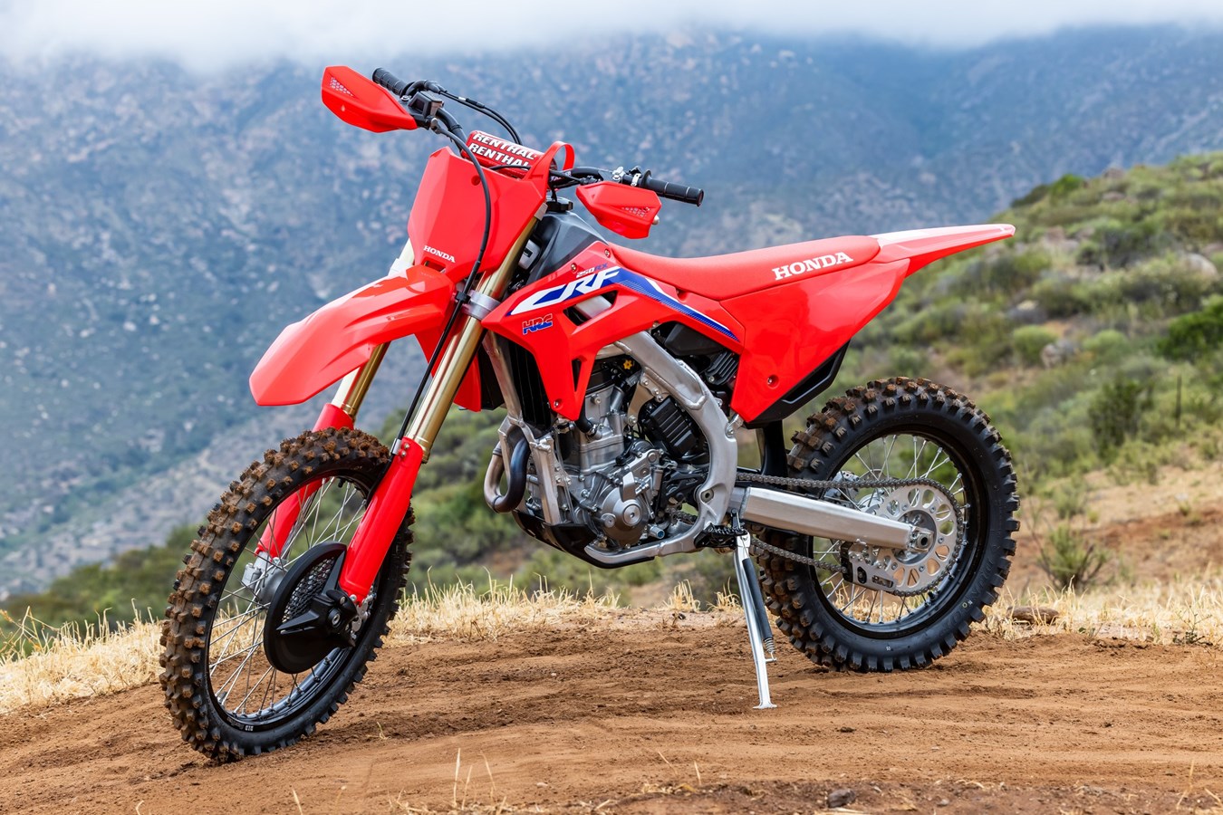 Novas CRF250R e a CRF250RX lideram as novidades da familia CRF para 2022