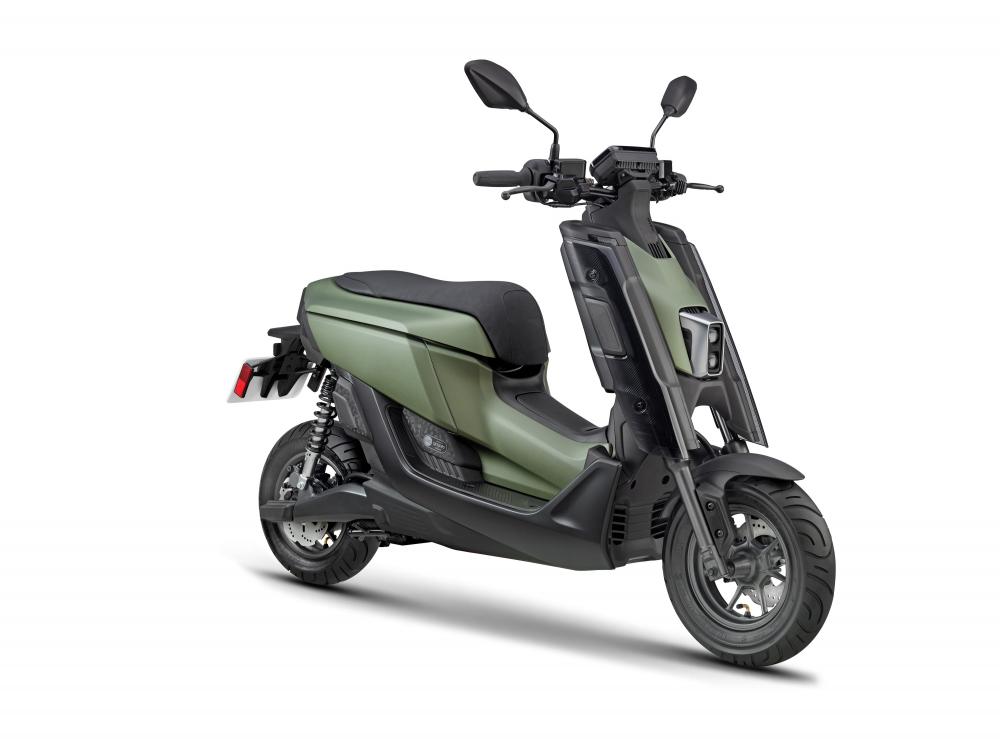 Yamaha EMF é uma scooter elétrica que pode trocar de bateria