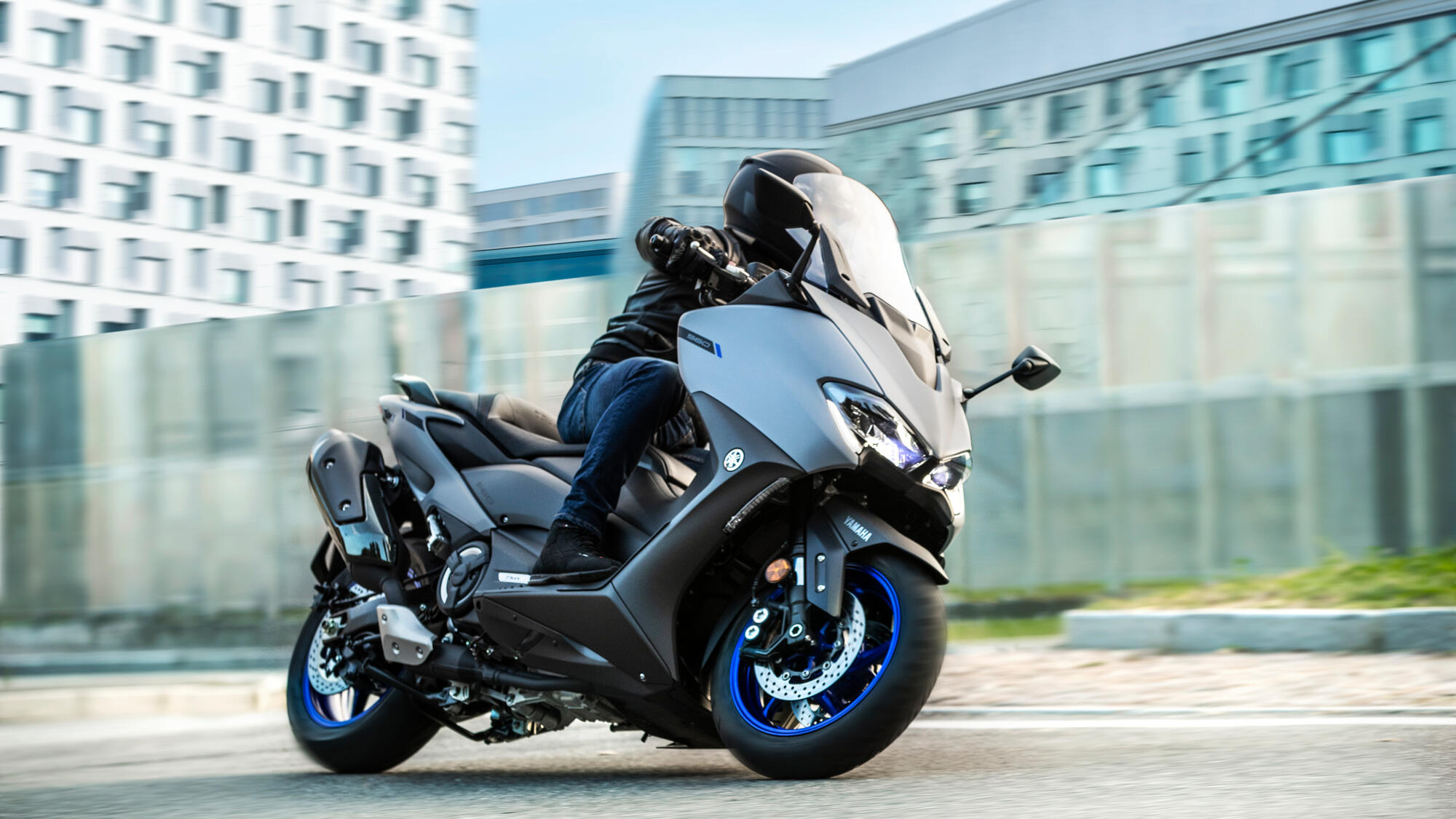 Patente de uma Yamaha TMAX híbrida foi registada na Europa