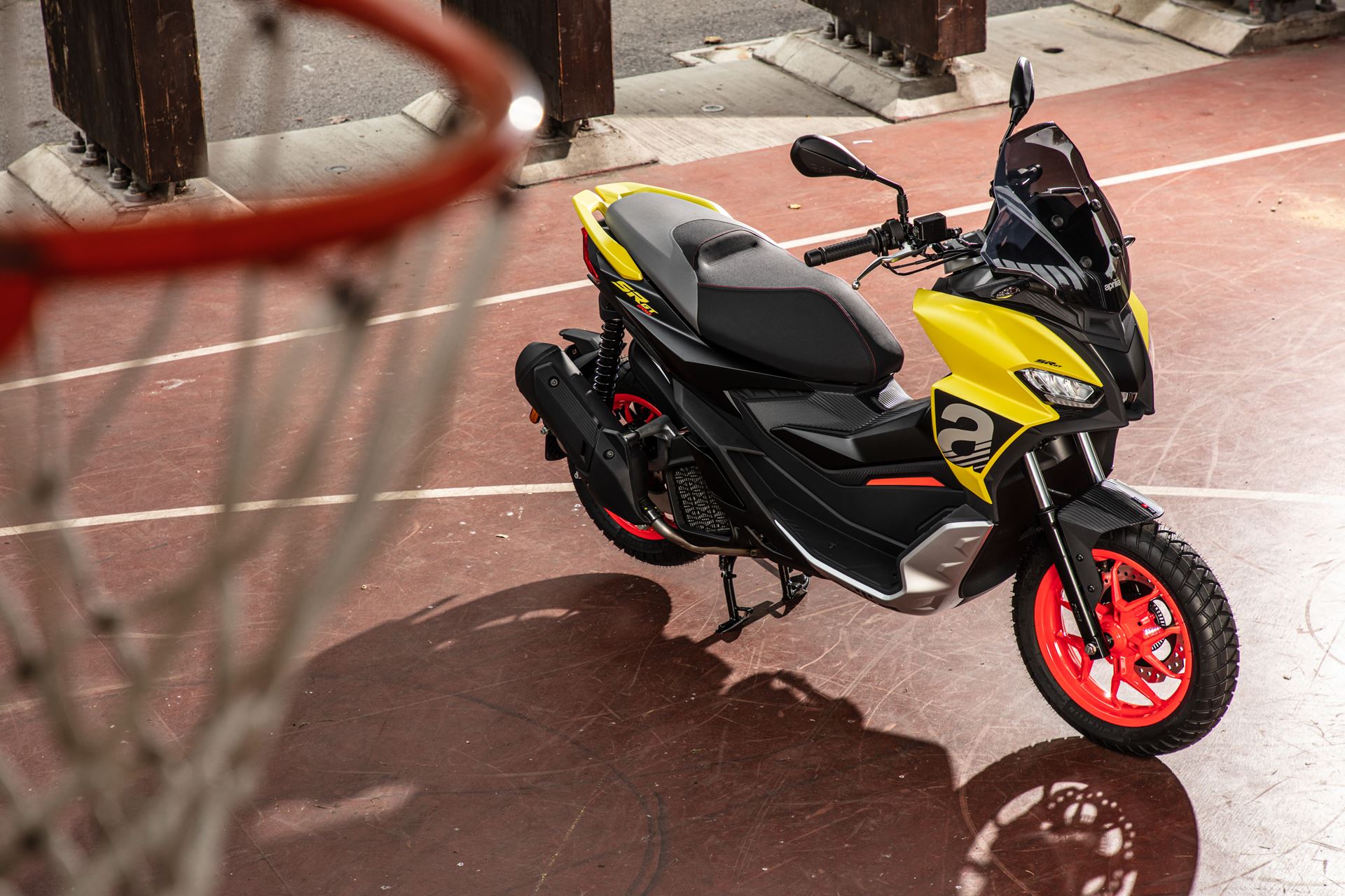 Aprilia SR GT 125 – em vídeo