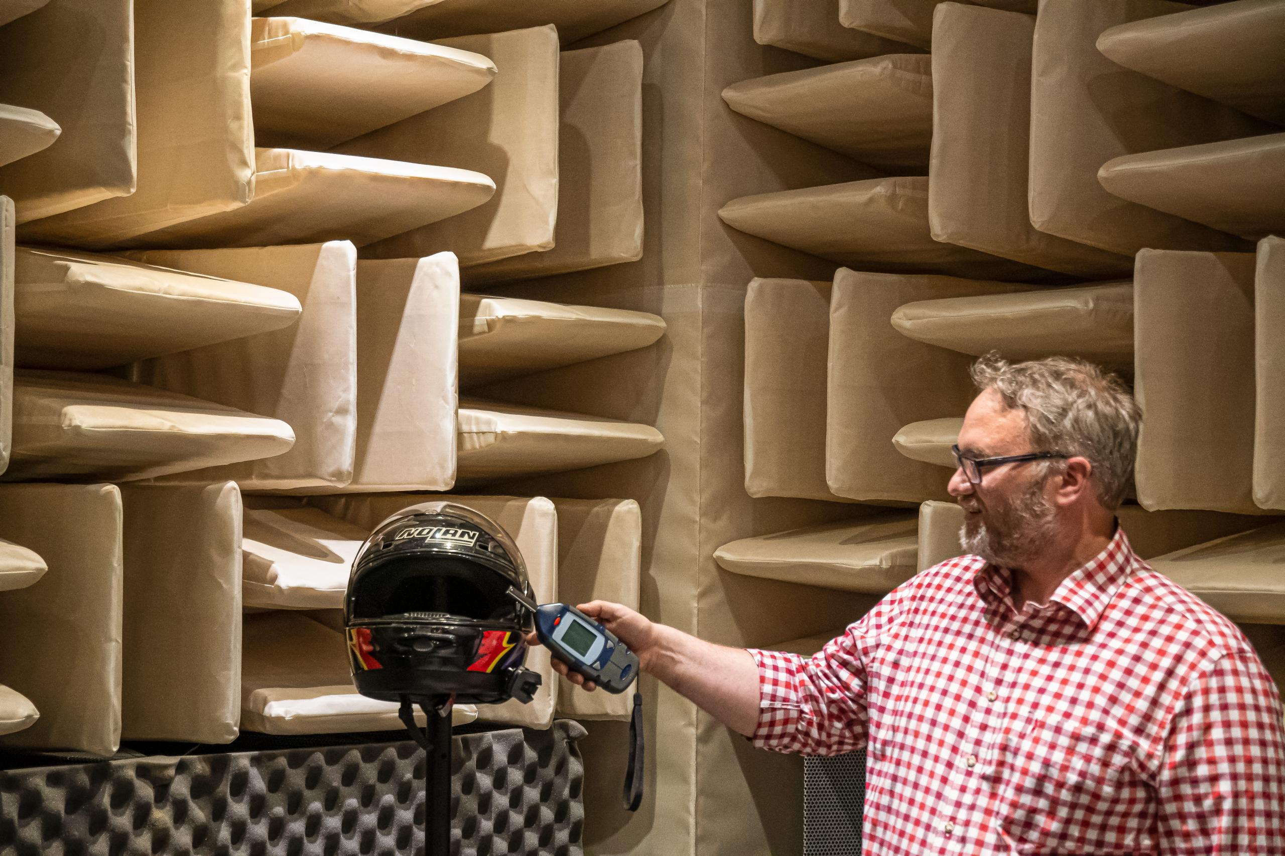 Cardo Systems inaugura centro de pesquisa na Alemanha