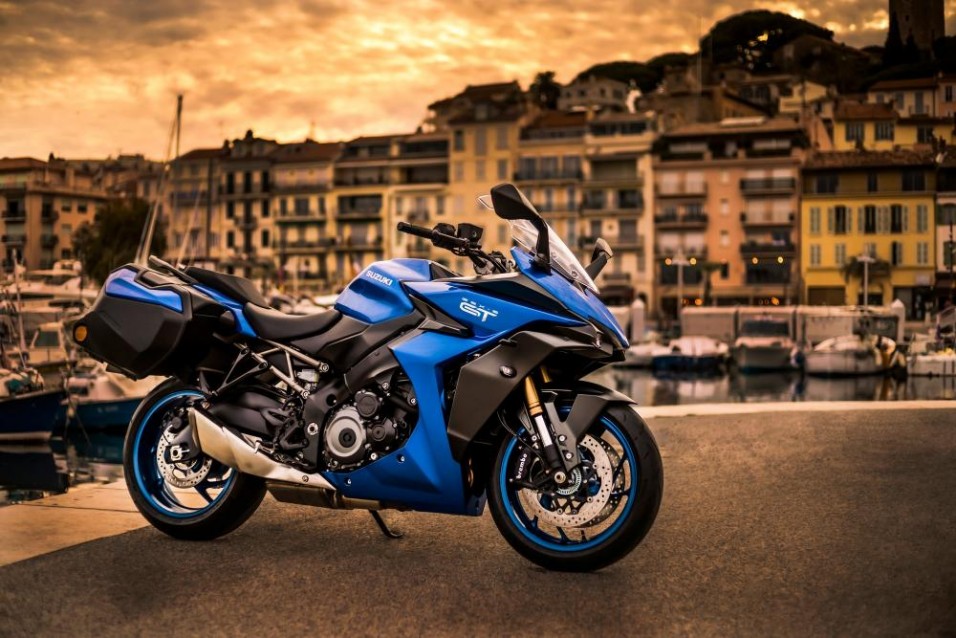 Suzuki GSX-S 1000 GT – em vídeo