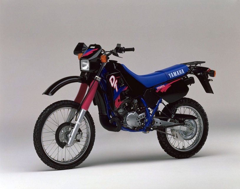 A importância dos autocolantes: o caso da DT 125R