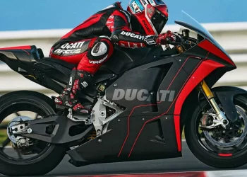 Ducati resiste à venda de elétricas