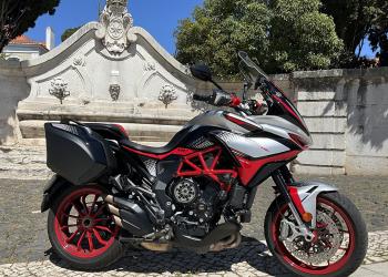 Moto do leitor: MV Agusta Turismo Veloce RC SCS