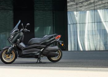 Yamaha XMax 300 TECH MAX – em vídeo