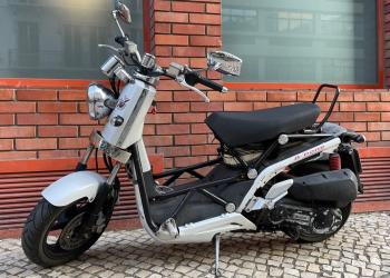 A Moto do Leitor: Daelim B-Bone