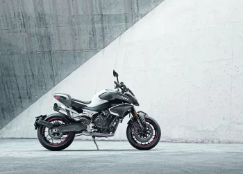 CFMOTO 800NK – em vídeo