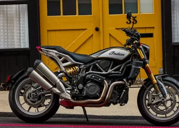 Indian FTR R Carbon – em vídeo