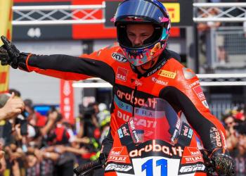 Bulega no WSBK em 2024, com a Ducati