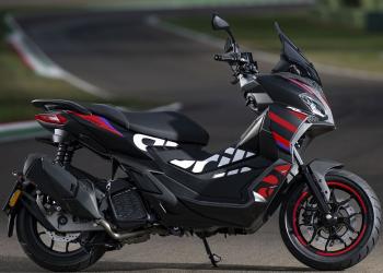 Nova Aprilia SR GT Réplica