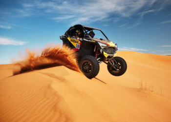 Polaris com 8 SSV no Dakar 2024