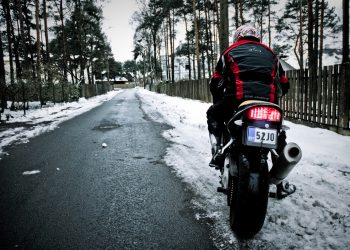 6 Dicas para andar de moto no inverno