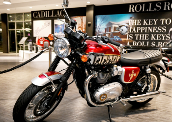 Triumph Bonneville ‘Elvis Presley’ e Guitarra Gibson vendidas por 18.500€ em leilão
