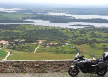 ALENTEJO: ENTRE MONSARAZ E MÉRTOLA, COM A HONDA NT1100