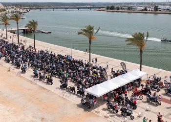 Lés-a-Lés arranca em Portimão