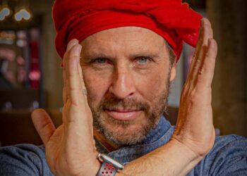 Chakall: viajante, cozinheiro, escritor, apresentador de tv, pai e motociclista