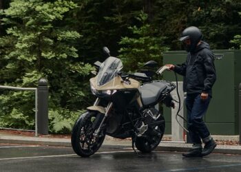 Zero Motorcycles estabelece parceria com ChargeGuru para expansão de pontos de recarga na Península Ibérica 