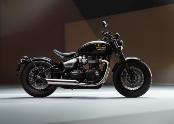 Triumph Motorcycles renasce logótipo histórico com edições Modern Classic Icon para 2025