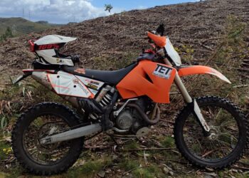 Que moto comprar? Pode uma pura moto de enduro servir como mid-trail de aventura?