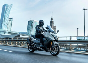 Yamaha apresenta novas TMAX Tech MAX e TMAX 2025