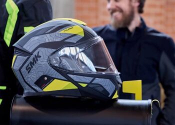 Capacete Gullwing da SMK tem novas cores mais vivas