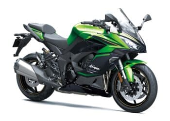 Bridgestone BATTLAX HYPERSPORT S23 é equipamento de origem da Kawasaki Ninja 1100SX