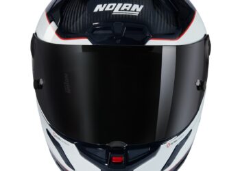 Nolan aposta na cor branca para o Natal