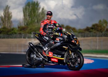 Aprilia RSV4 X ex3ma esgota-se em apenas 76 dias