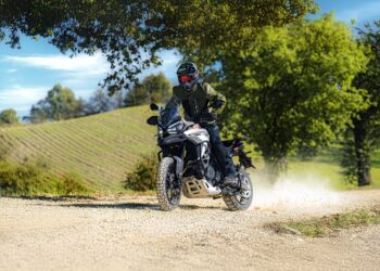 Nova Morbidelli T1002VX aposta forte na aventura