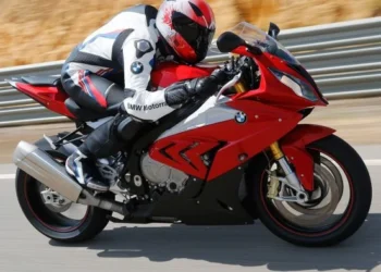 Nürburgring Nordschleife proíbe a cohabitação de motos e carros