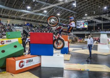 Repsol Honda HRC prepara noite histórica em Cahors