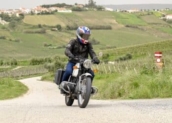 Recordar BMW R75/5 – O encanto do motor Boxer