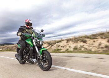 Contacto – Bajaj Dominar 400 – Canivete suíço