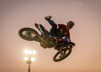 Festa do Supercross começa em Lustosa