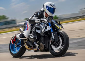 BMW apresenta a R 1300 R Titan